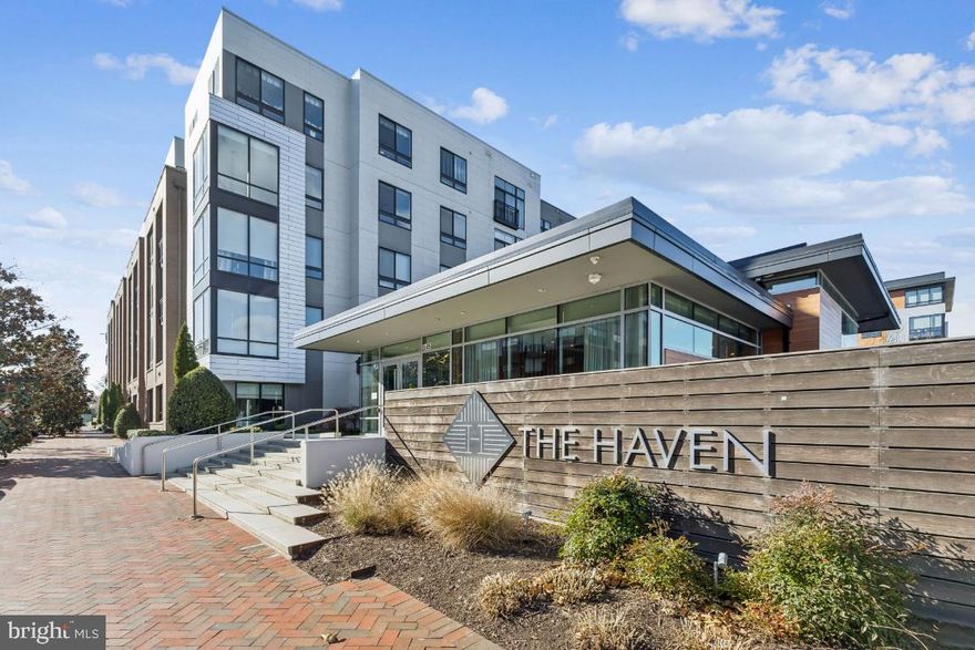 Welcome to the National Harbor, and enjoy a resort lifestyle living next to the Potomac River!  This 1BR 1BA unit is well-maintained and features luxury vinyl floors throughout, quartz countertops, stainless steel appliances, and track lighting.   The unit overlooks the large interior courtyard and comes with one garage parking space.  The Haven  offers great amenities that include a contemporary lobby with a fireplace, spacious fitness room with a variety of exercise  equipment, community room with a pool table and work spaces, and an outdoor pool area with cabanas and fire pits.  Take a stroll down the sidewalk and bask in the beauty of the Potomac River.  Enjoy eating at a variety of restaurants and browse the many shops.  The MGM Casino and Hotel are in walking and driving distance for your added entertainment.  Location provides easy access to DC, VA, and other parts of MD.  Seller is offering $5K towards buyer's closing costs