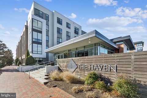 Condo For Sale - 145 Riverhaven Drive #422<br/> OXON HILL, MD 20745