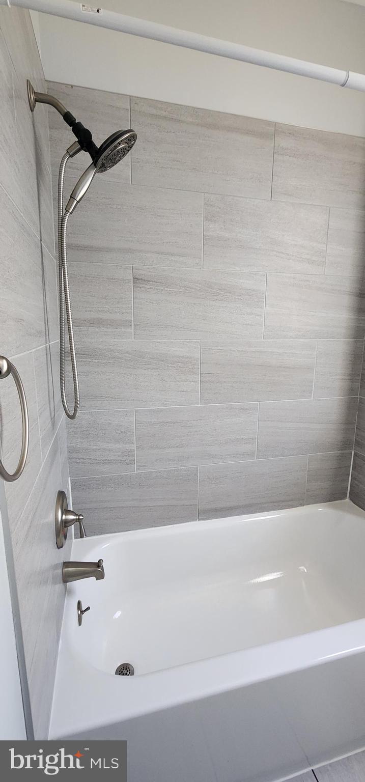 LAURAVILLE HISTORIC DISTRICT - Residential Income