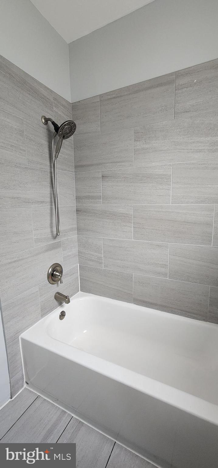 LAURAVILLE HISTORIC DISTRICT - Residential Income