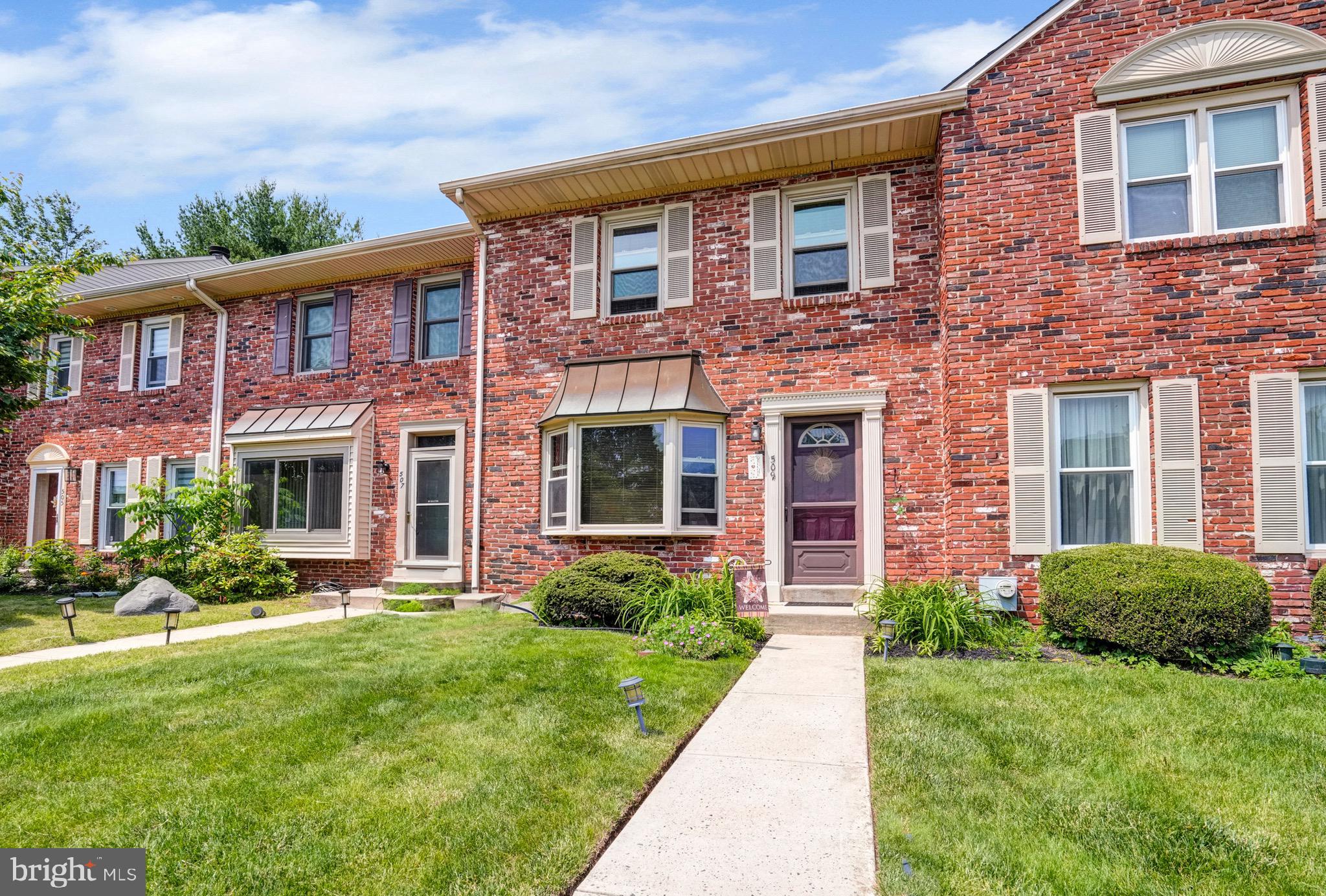 Great opportunity available to own this well maintained townhome offered by the original owner. No monthly HOA fees! This spacious townhome offers an open floor plan with tons of natural light, large kitchen that opens up to a rear deck and green space. Amenities include replaced windows, newer roof with transferrable warranty, living room fireplace, pull down attic steps, finished basement and parking out front. Fantastic location, great schools, low, low taxes, and a 1 year home warranty for the new buyer.