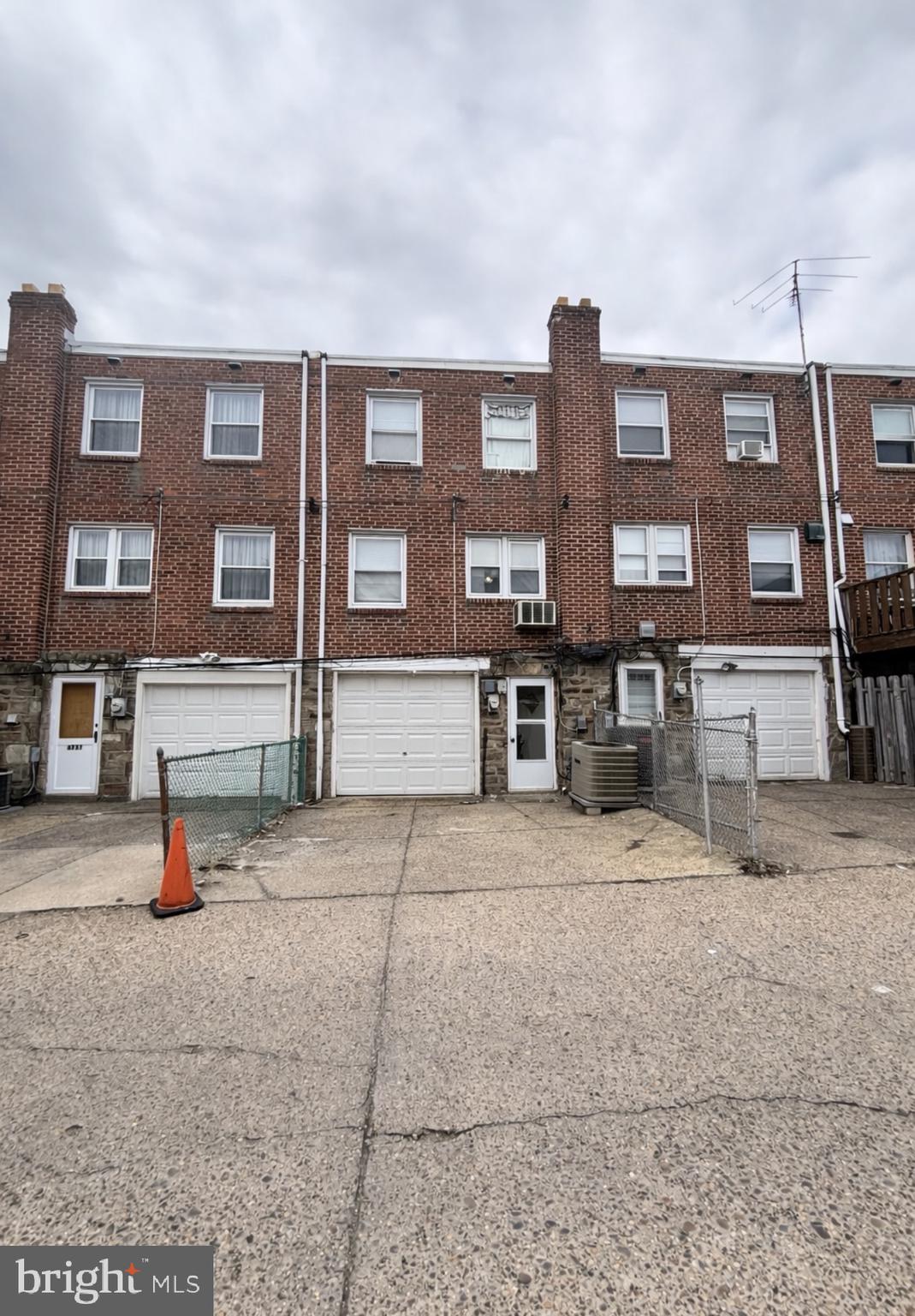 HOLMESBURG - Residential