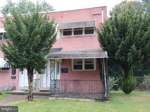 Townhouse For Sale - 2100 Valley View Drive<br/> Delaware County, FOLCROFT, PA 19032
