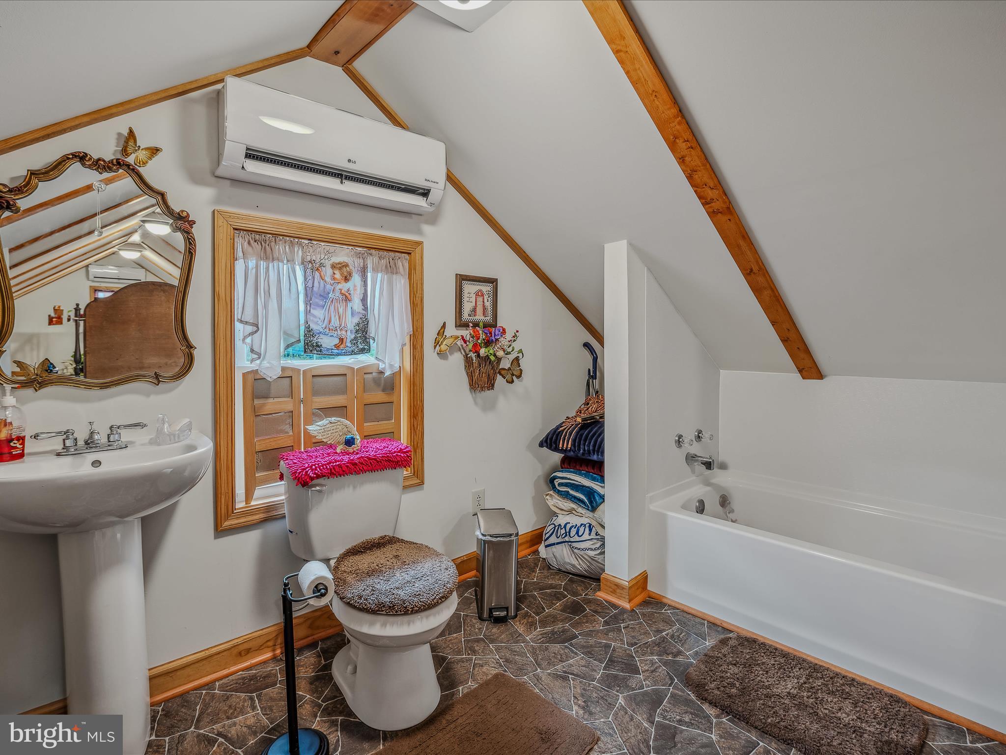 CROSFIELD - Residential