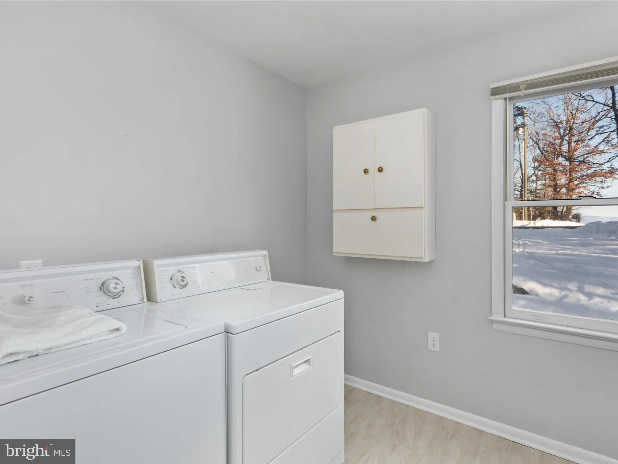 Mount Jackson, Virginia 22842, United States, 3 Bedrooms Bedrooms, ,3 BathroomsBathrooms,Residential,Active,17013