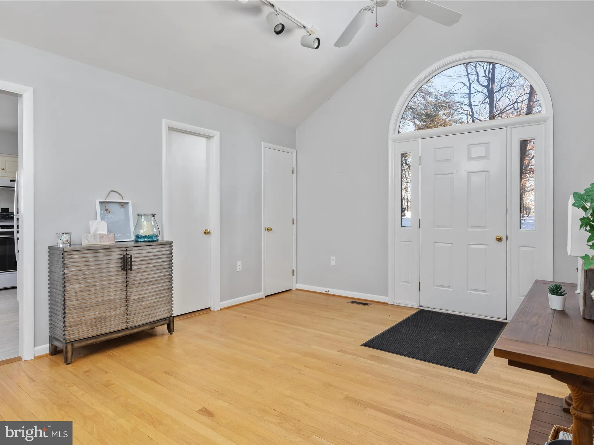 Mount Jackson, Virginia 22842, United States, 3 Bedrooms Bedrooms, ,3 BathroomsBathrooms,Residential,Active,17013