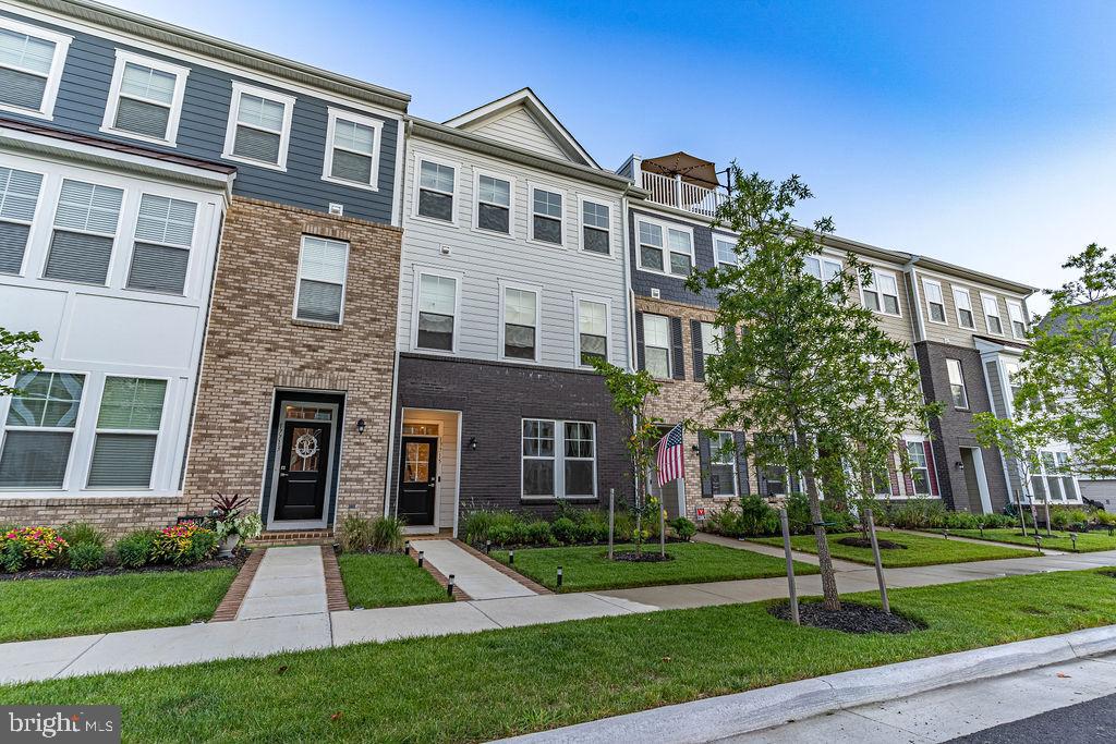 POTOMAC SHORES - Residential Lease