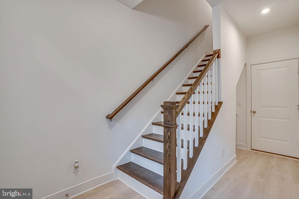 POTOMAC SHORES - Residential Lease