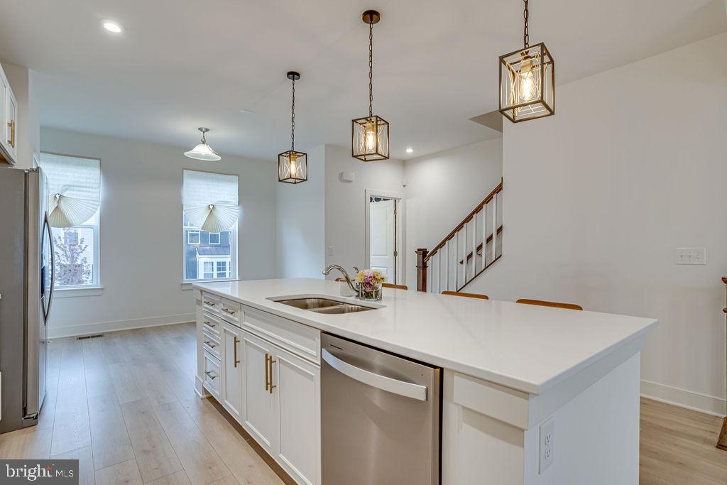 POTOMAC SHORES - Residential Lease