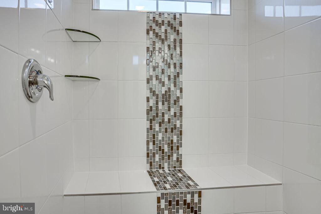 POTOMAC SHORES - Residential Lease