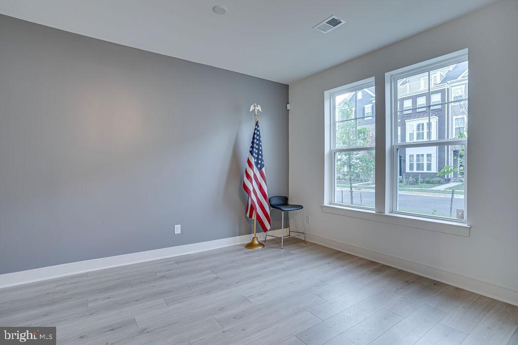 POTOMAC SHORES - Residential Lease