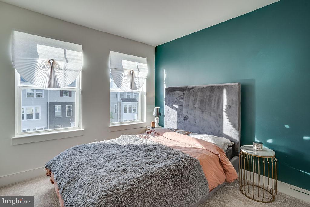 POTOMAC SHORES - Residential Lease