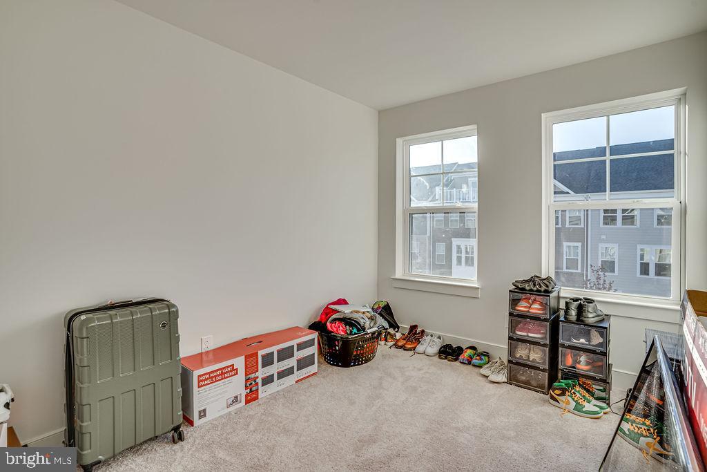 POTOMAC SHORES - Residential Lease