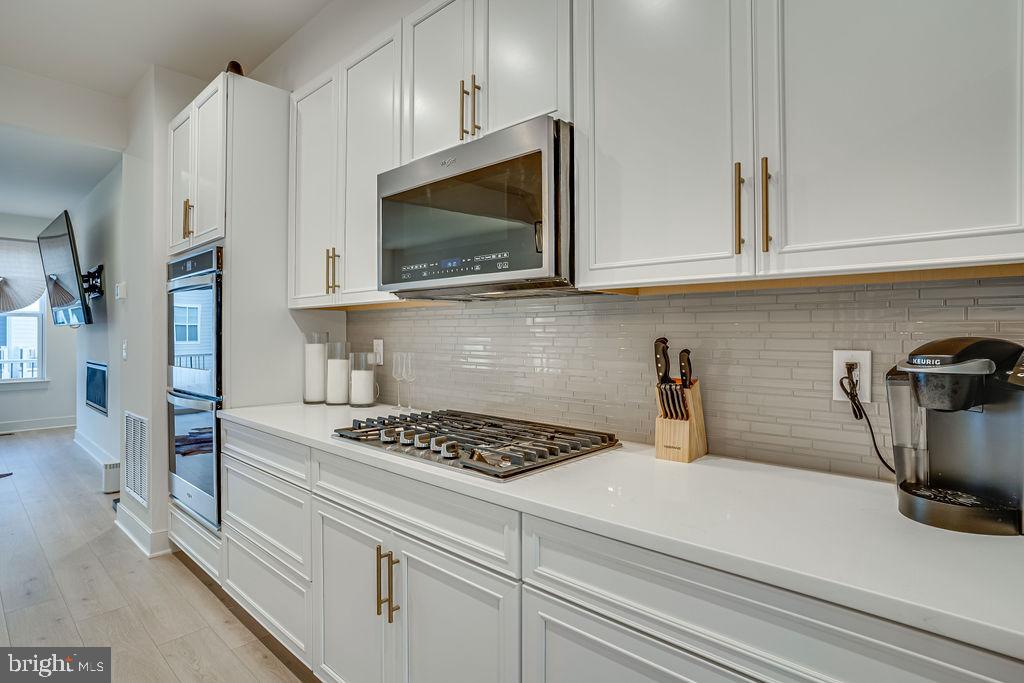 POTOMAC SHORES - Residential Lease