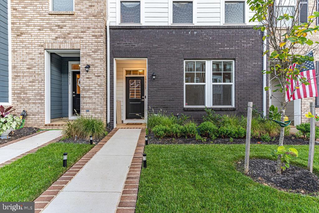 POTOMAC SHORES - Residential Lease