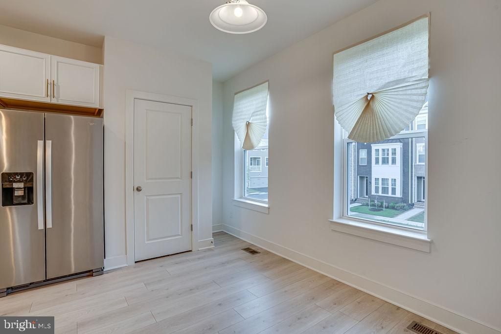 POTOMAC SHORES - Residential Lease