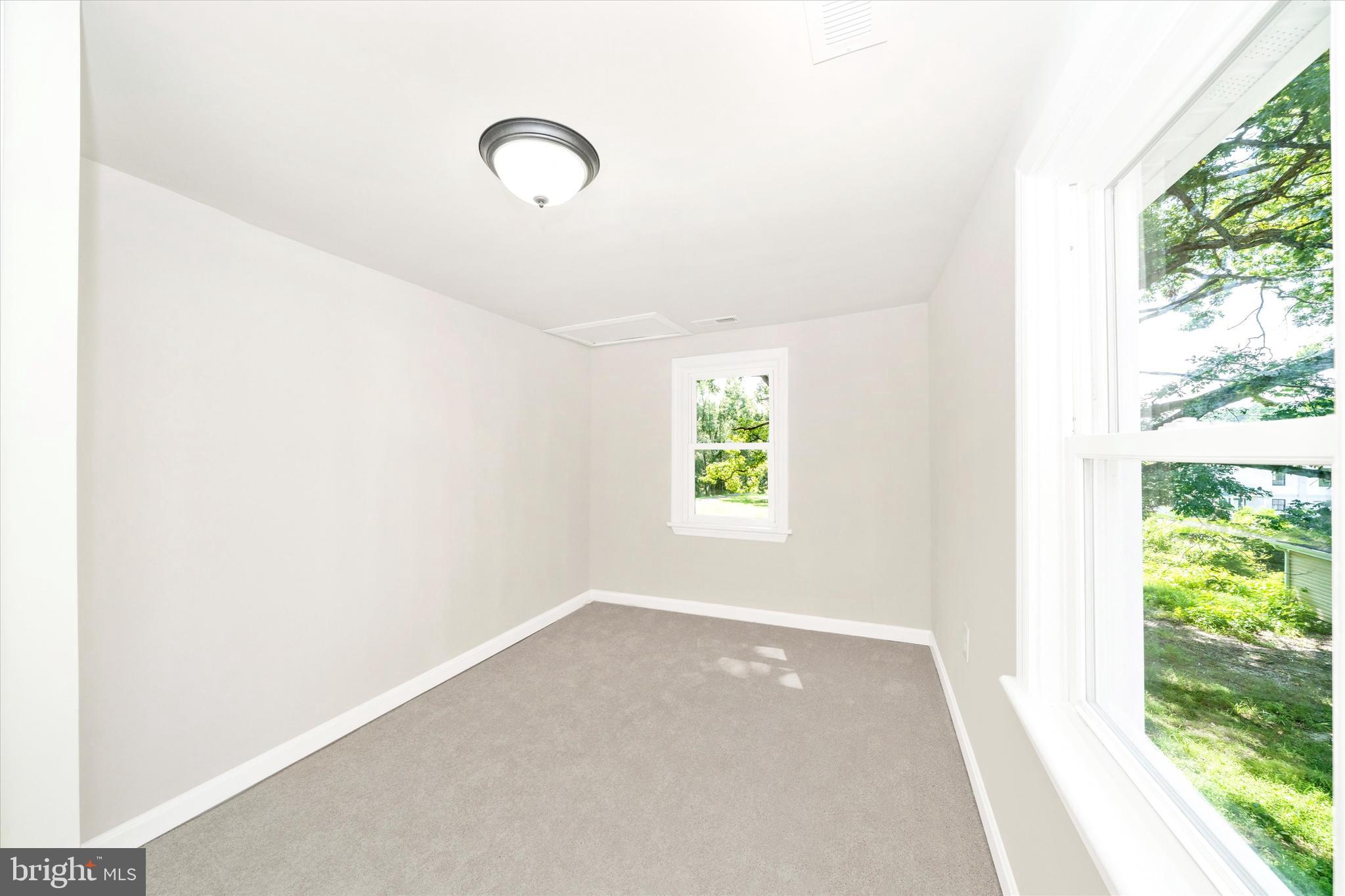 MATTINGLY AVE IND HEAD - Residential