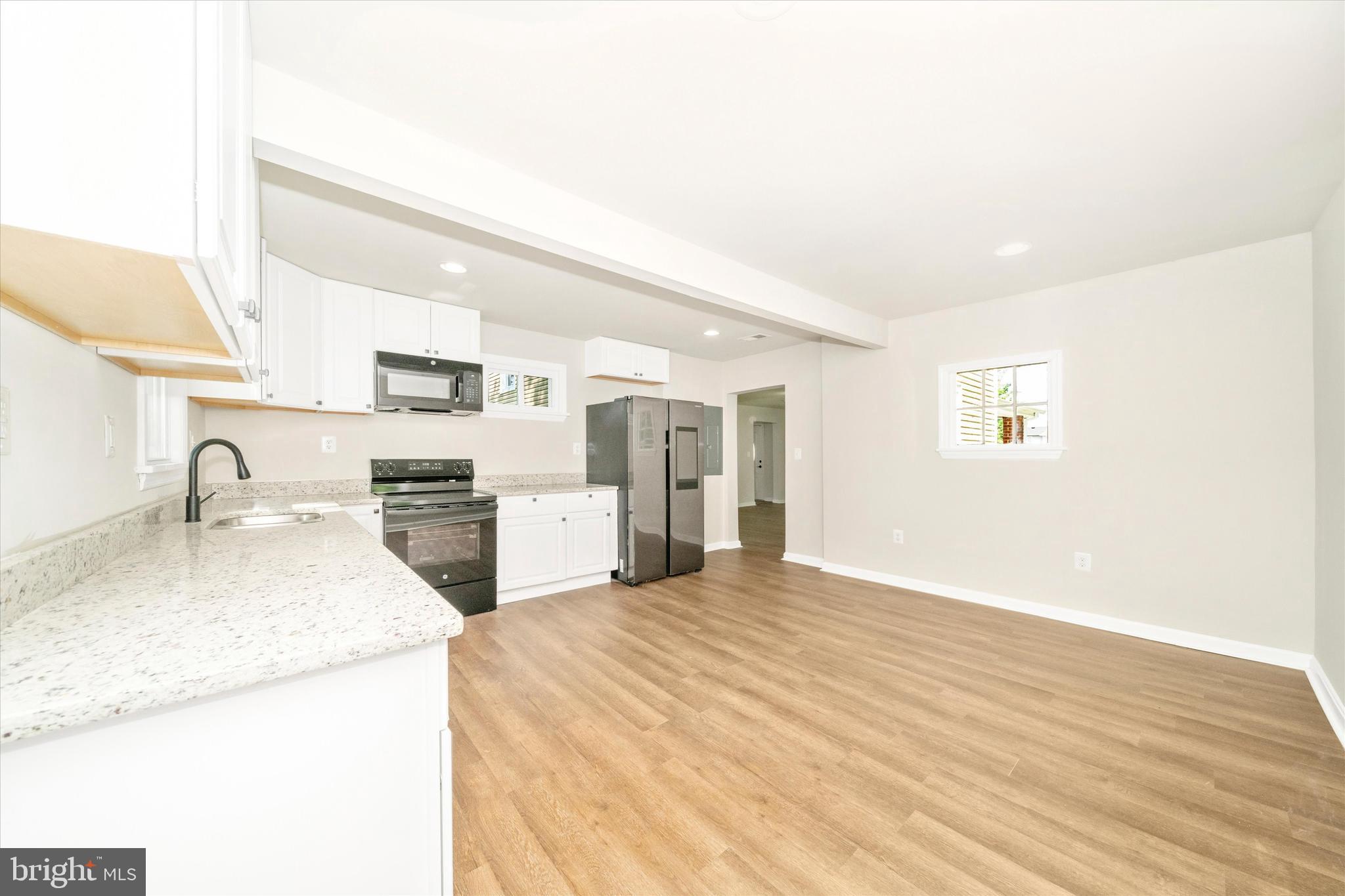 MATTINGLY AVE IND HEAD - Residential