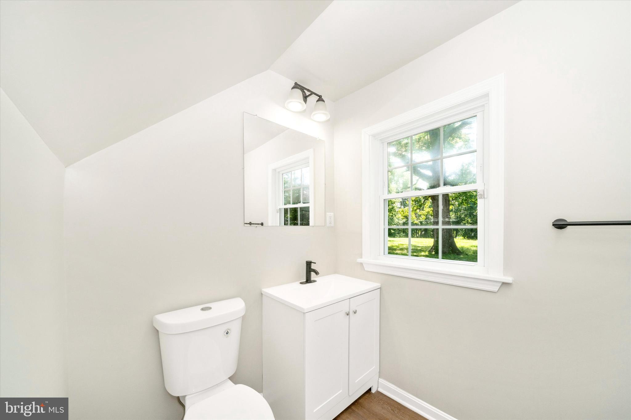 MATTINGLY AVE IND HEAD - Residential