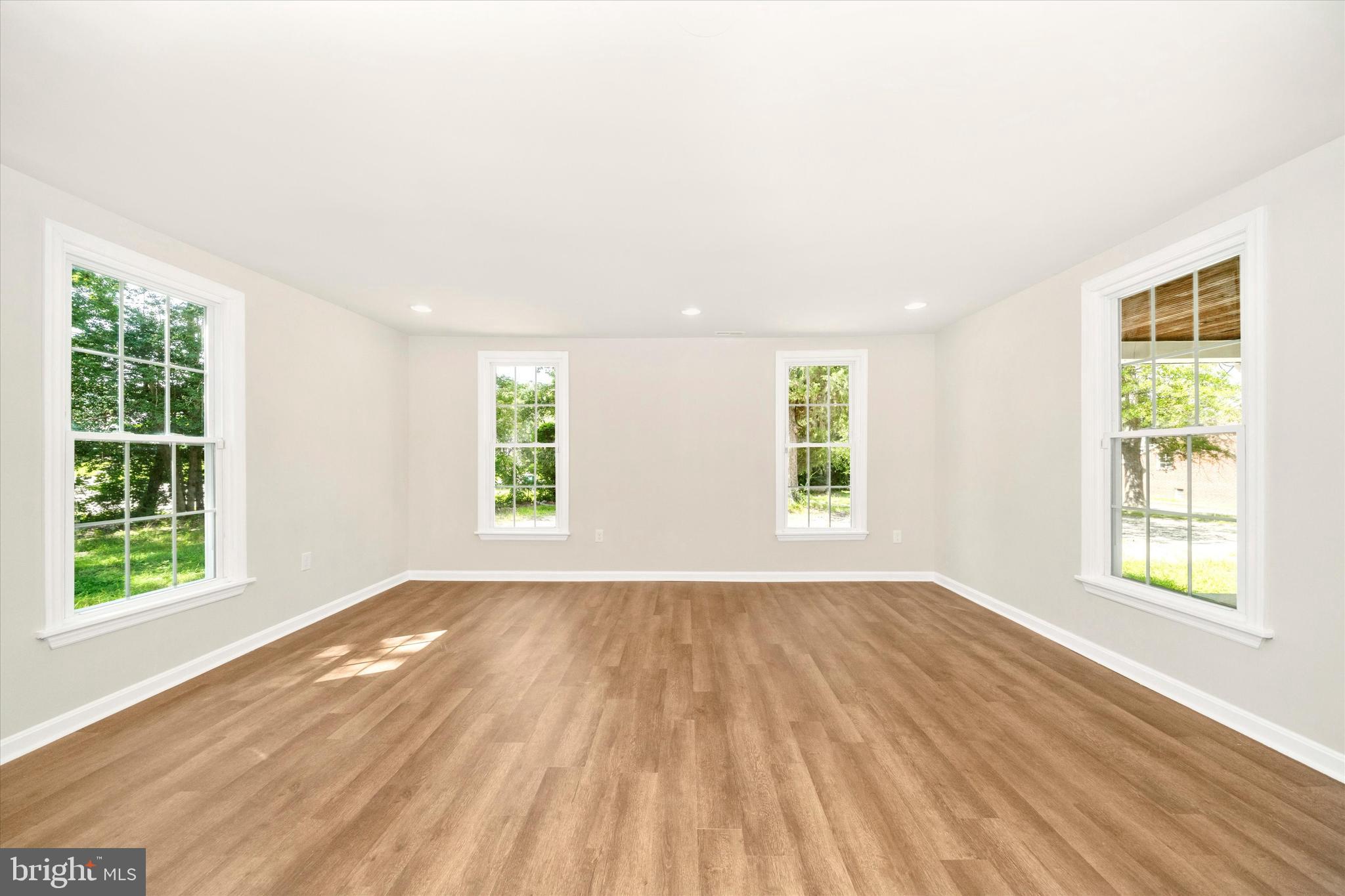 MATTINGLY AVE IND HEAD - Residential