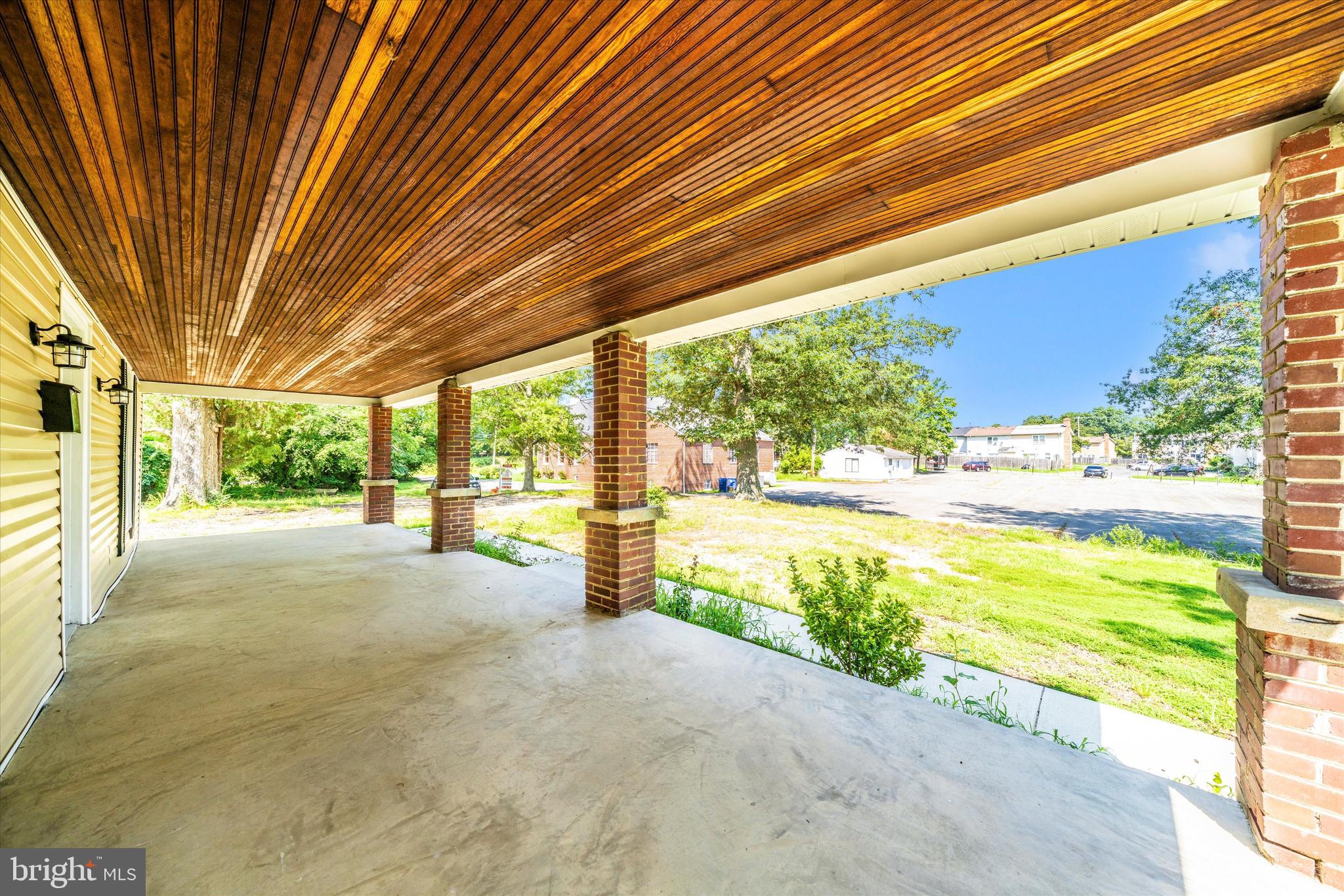 MATTINGLY AVE IND HEAD - Residential