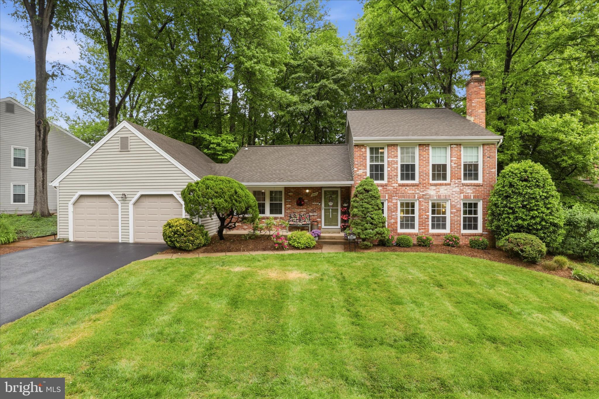 5967 NEW ENGLAND WOODS DRIVE