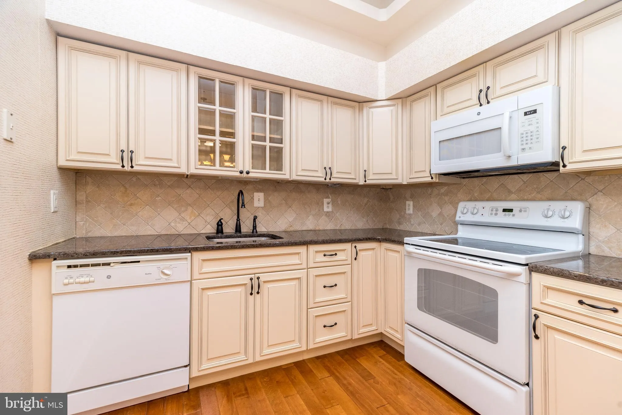 North Wales, Pennsylvania 19454, United States, 2 Bedrooms Bedrooms, ,2 BathroomsBathrooms,Residential,Coming Soon,219843