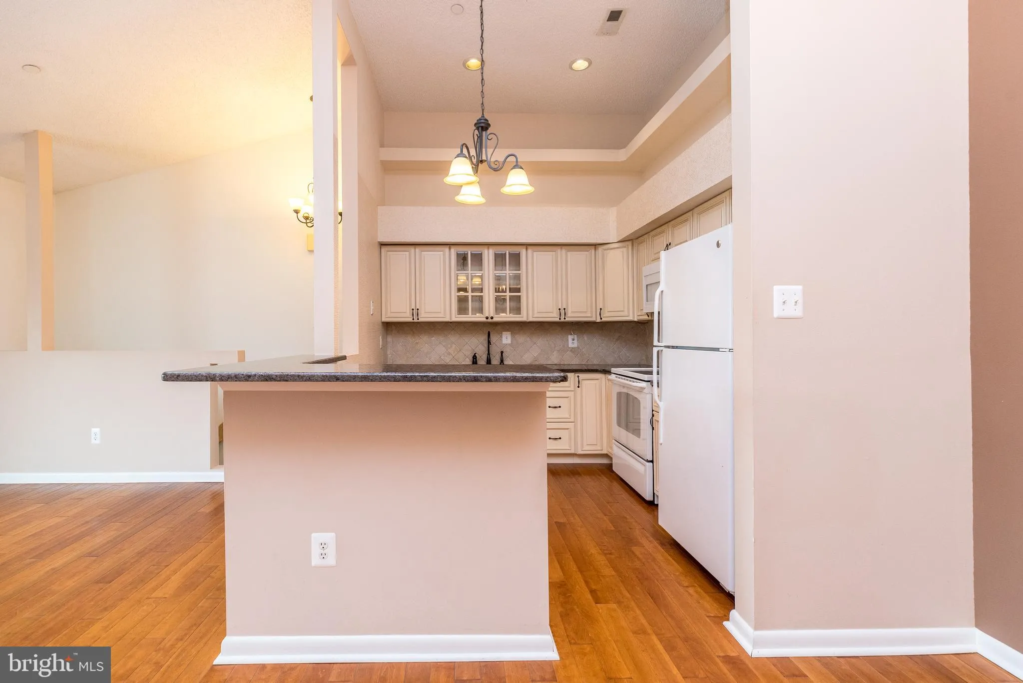 North Wales, Pennsylvania 19454, United States, 2 Bedrooms Bedrooms, ,2 BathroomsBathrooms,Residential,Coming Soon,219843