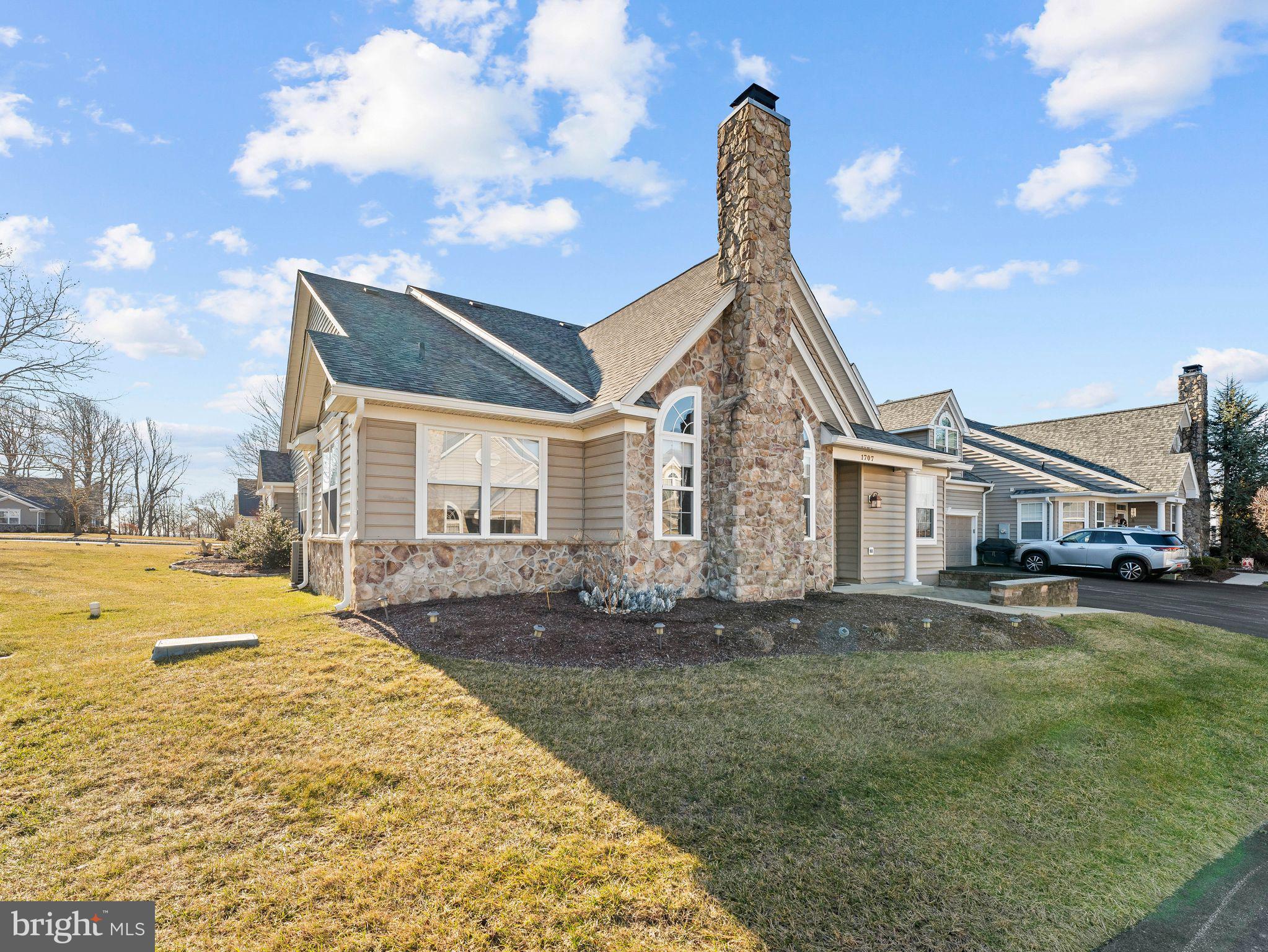 HILLVIEW - Residential