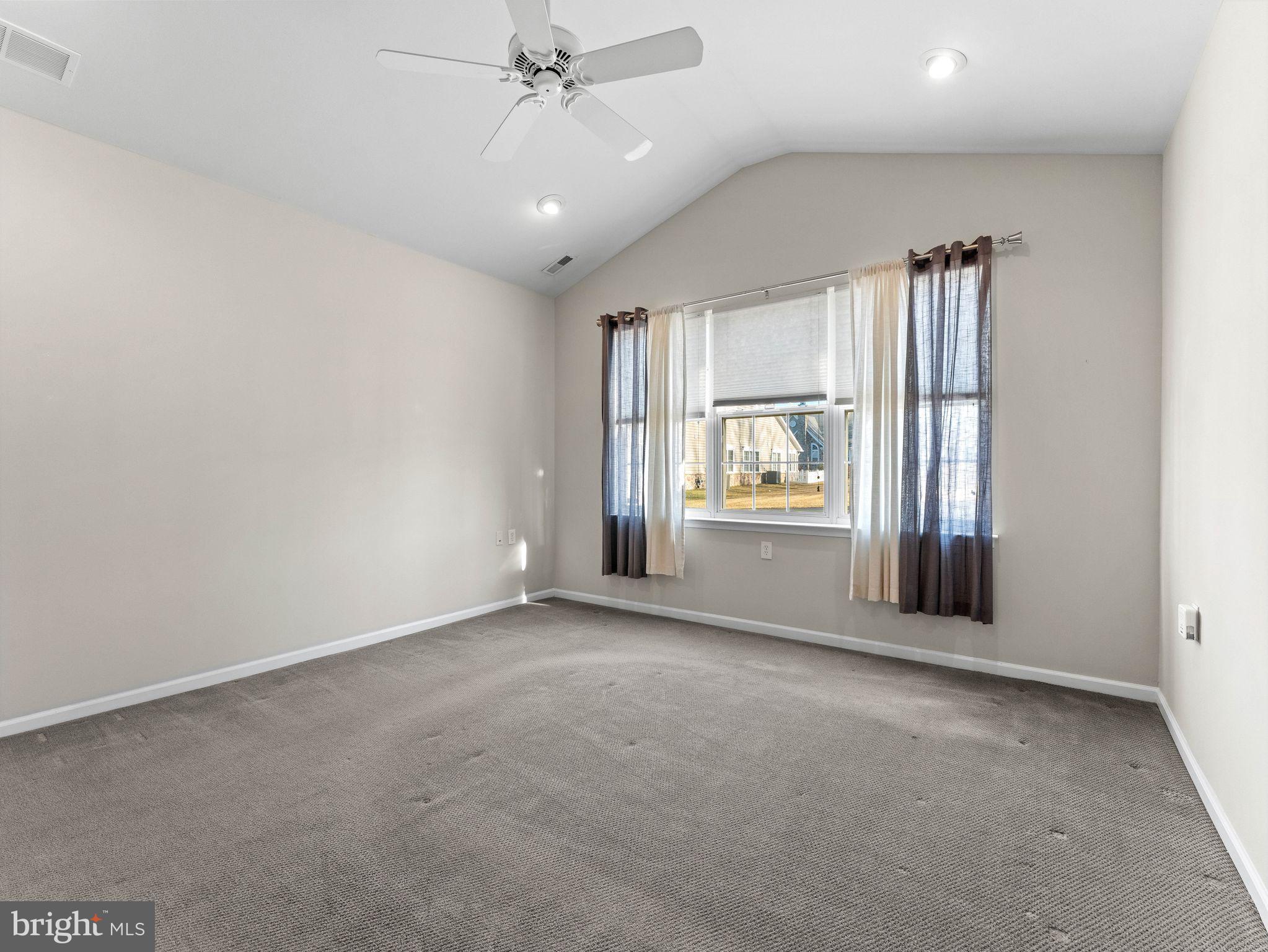 HILLVIEW - Residential