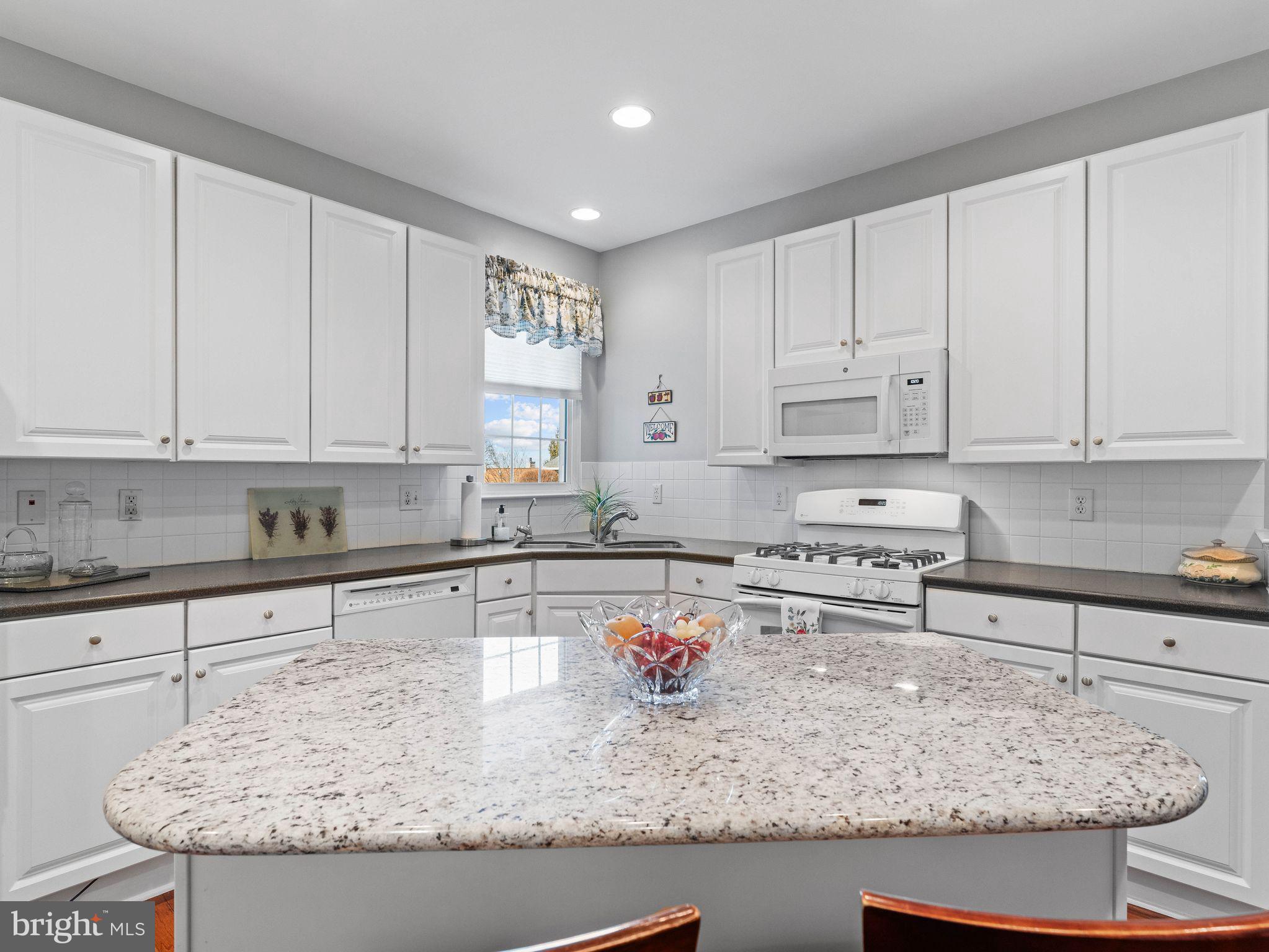 HILLVIEW - Residential