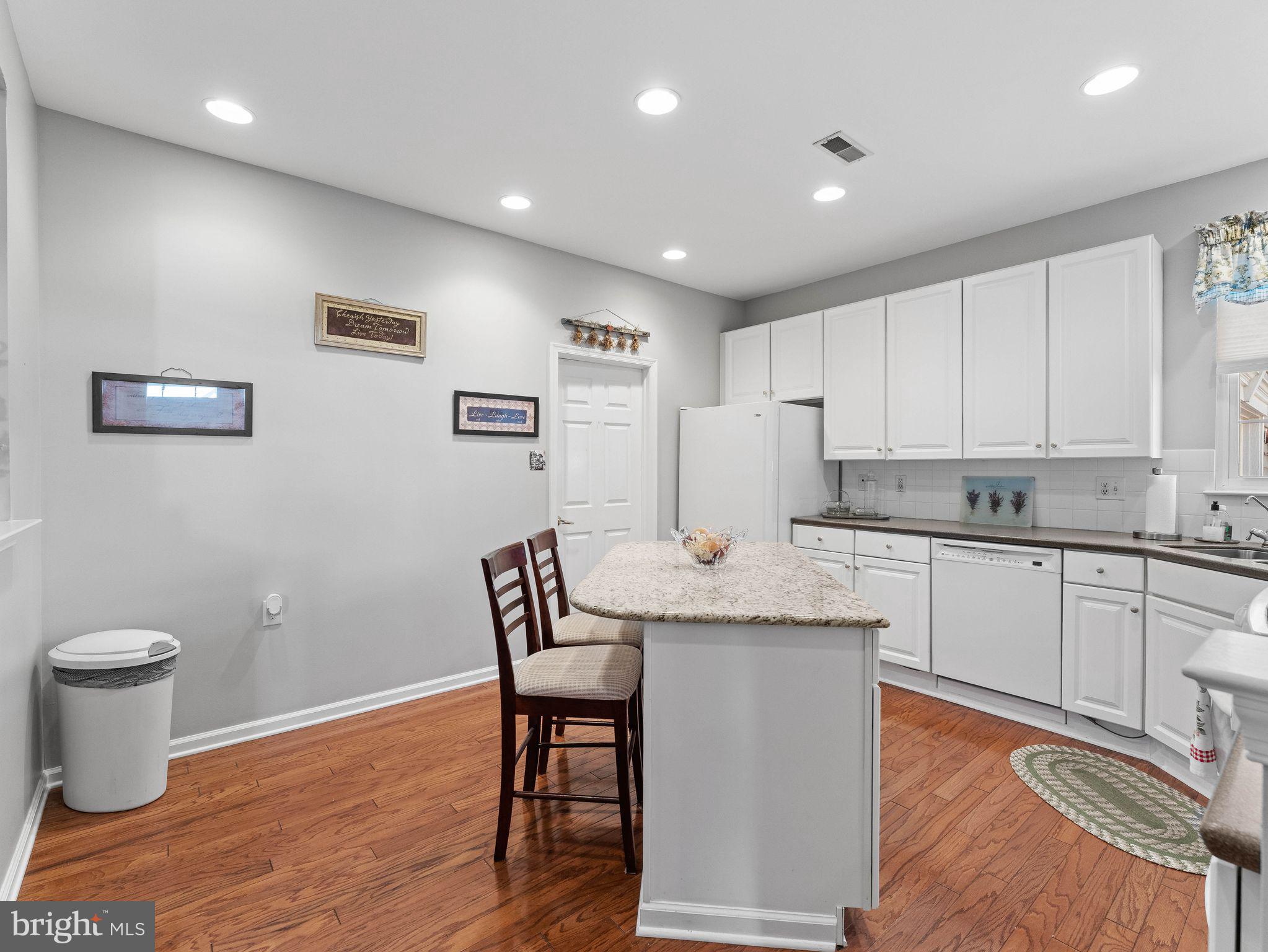 HILLVIEW - Residential