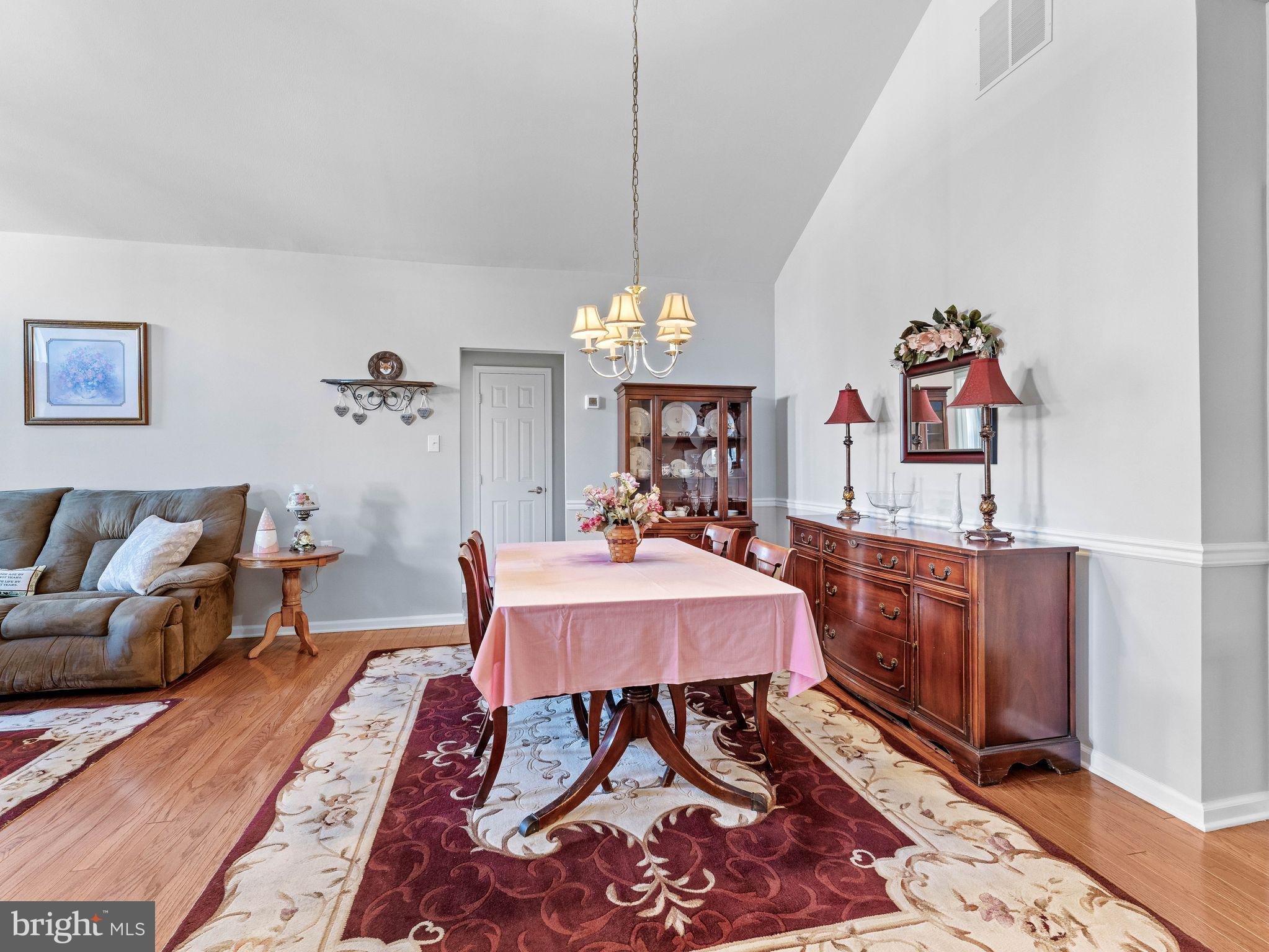 HILLVIEW - Residential