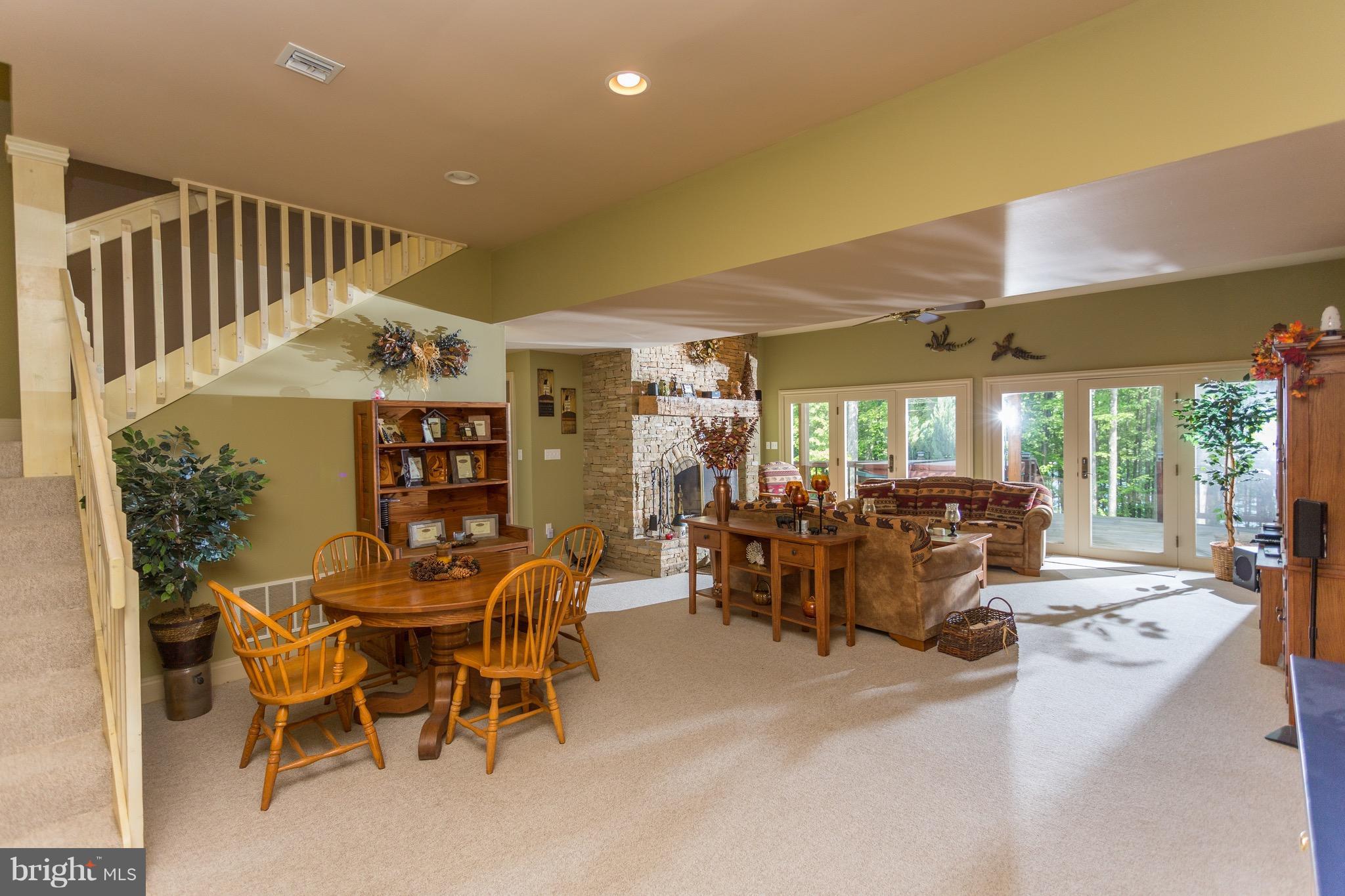 SANDY SHORES - Residential