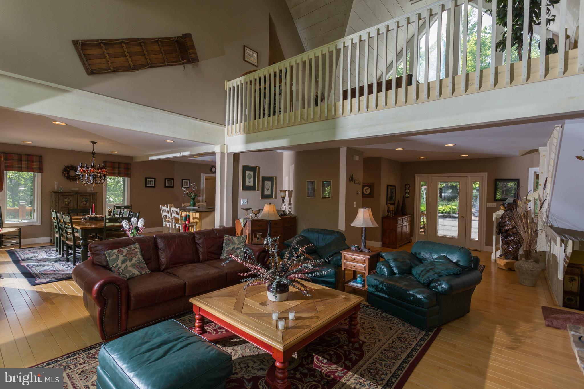 SANDY SHORES - Residential