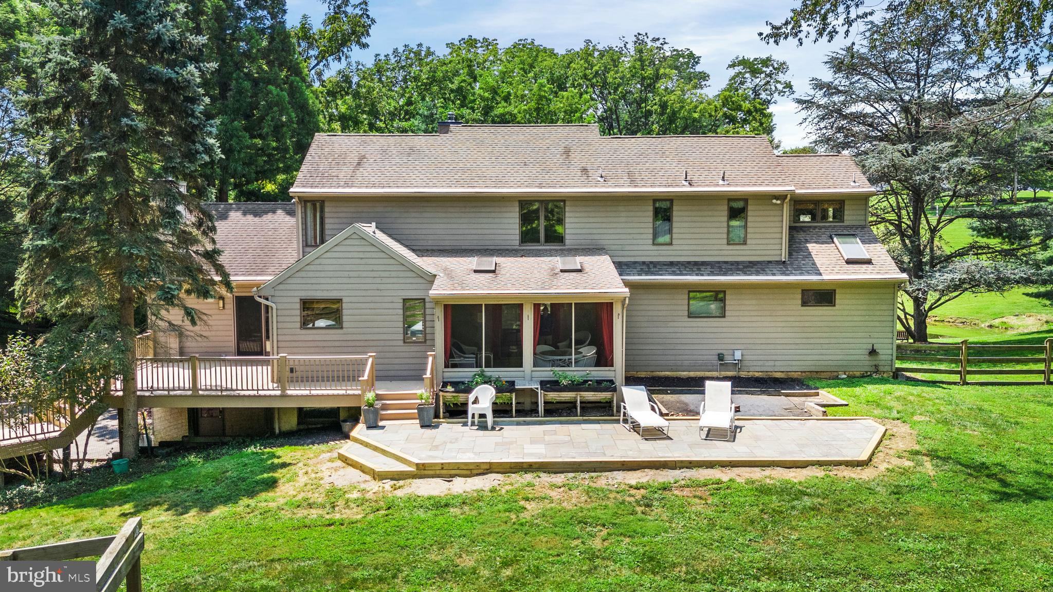 BLUE ROCK MEADOWS - Residential