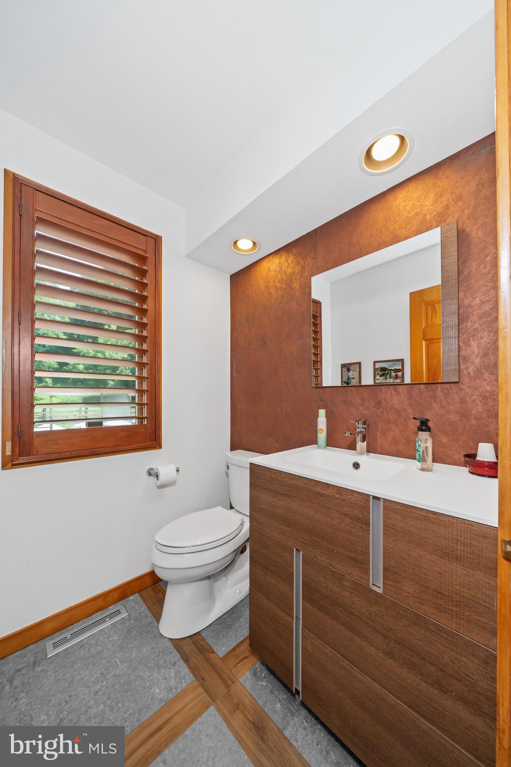 BLUE ROCK MEADOWS - Residential