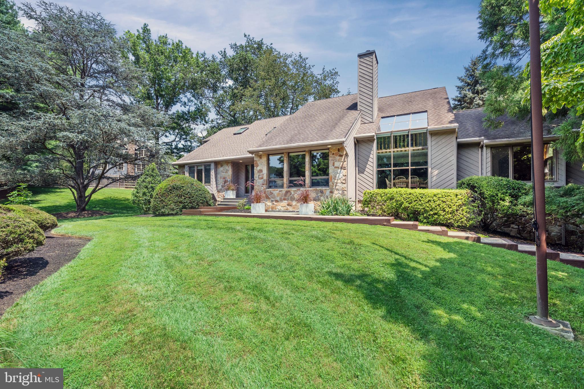 255 BLUE ROCK ROAD