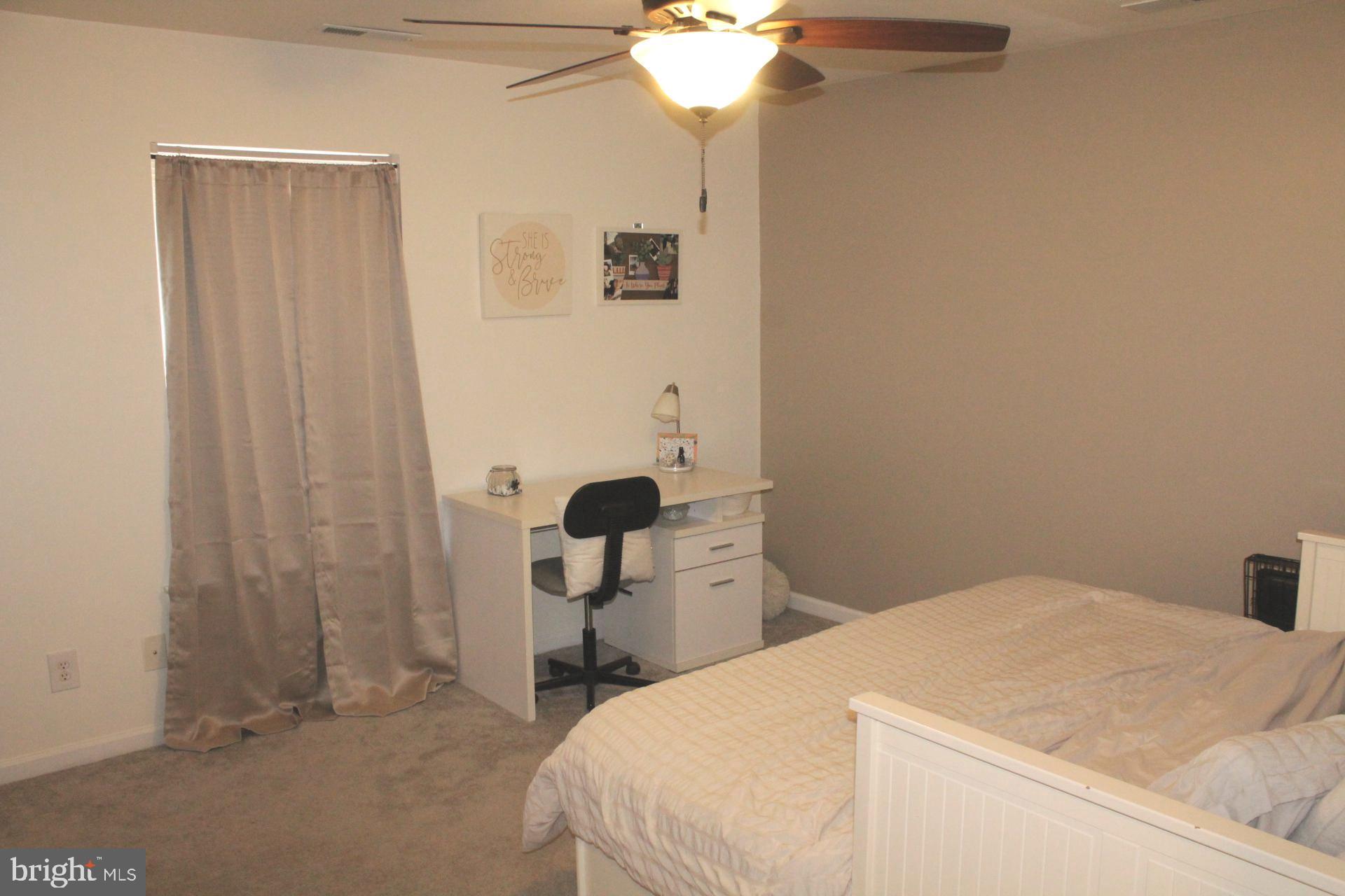 CARRIAGE POINTE AT AQUIA - Residential Lease