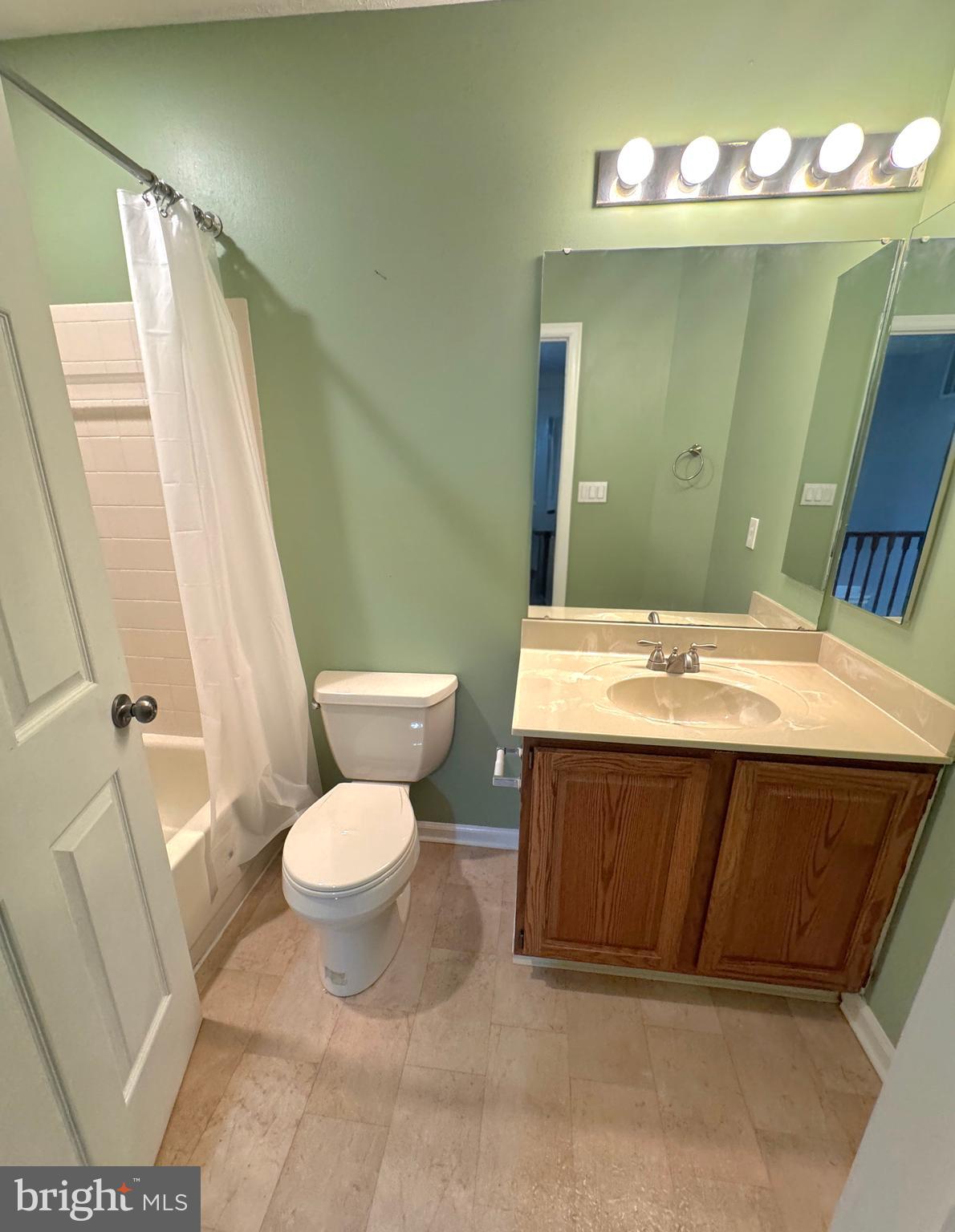 SEVEN OAKS - Residential Lease