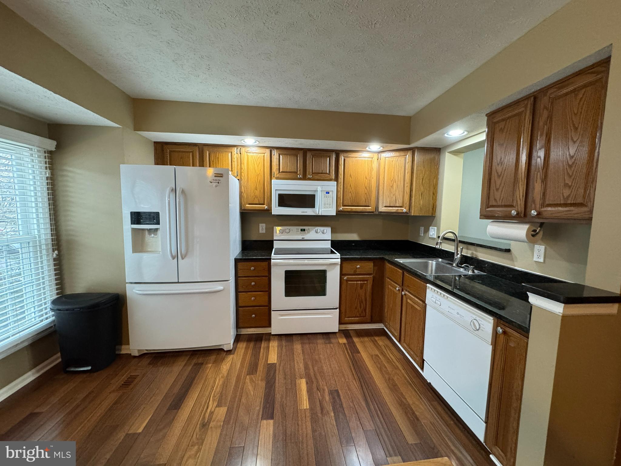 2108 COMMODORE COURT