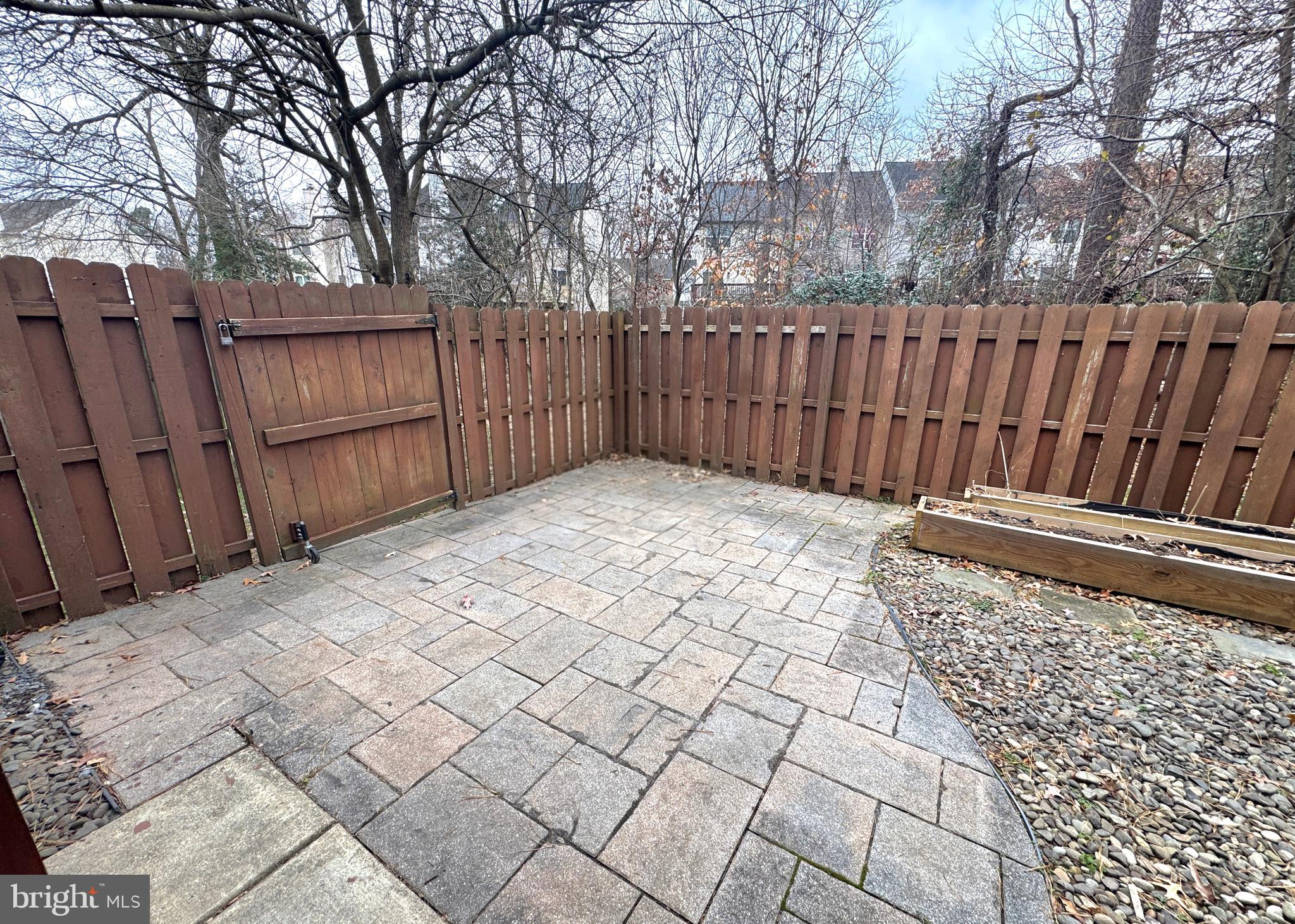 SEVEN OAKS - Residential Lease