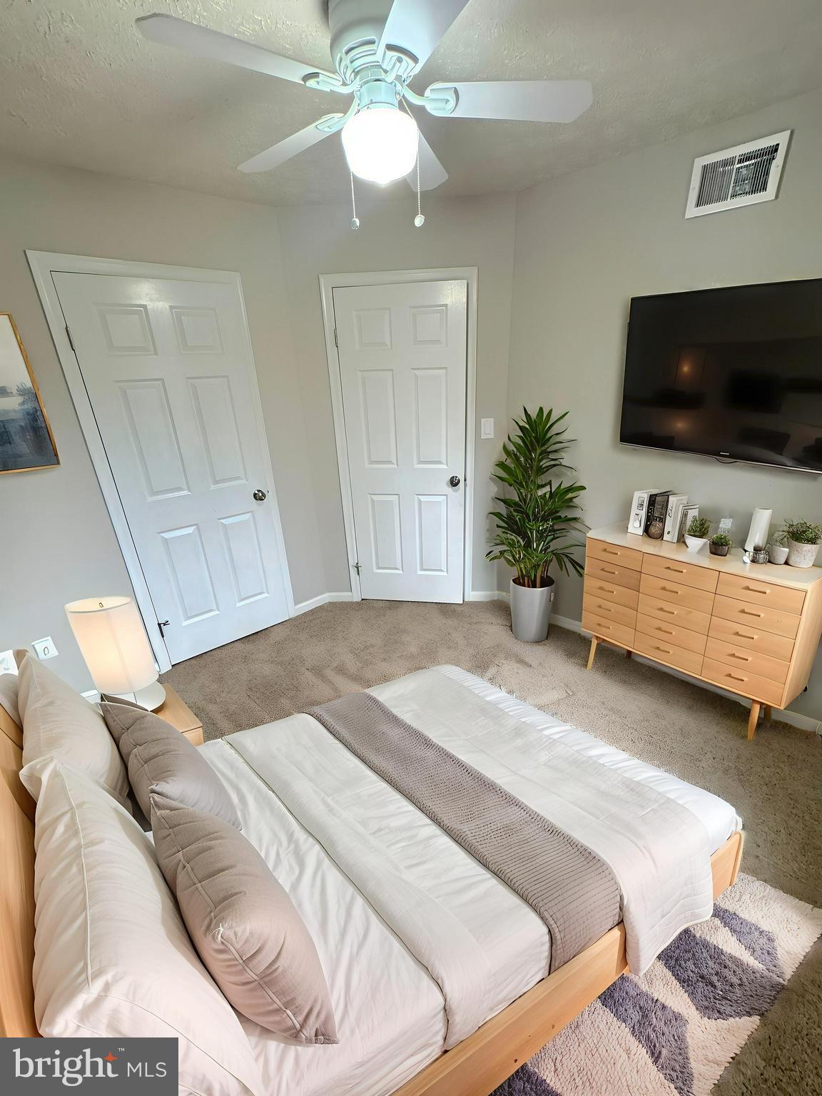 SEVEN OAKS - Residential Lease