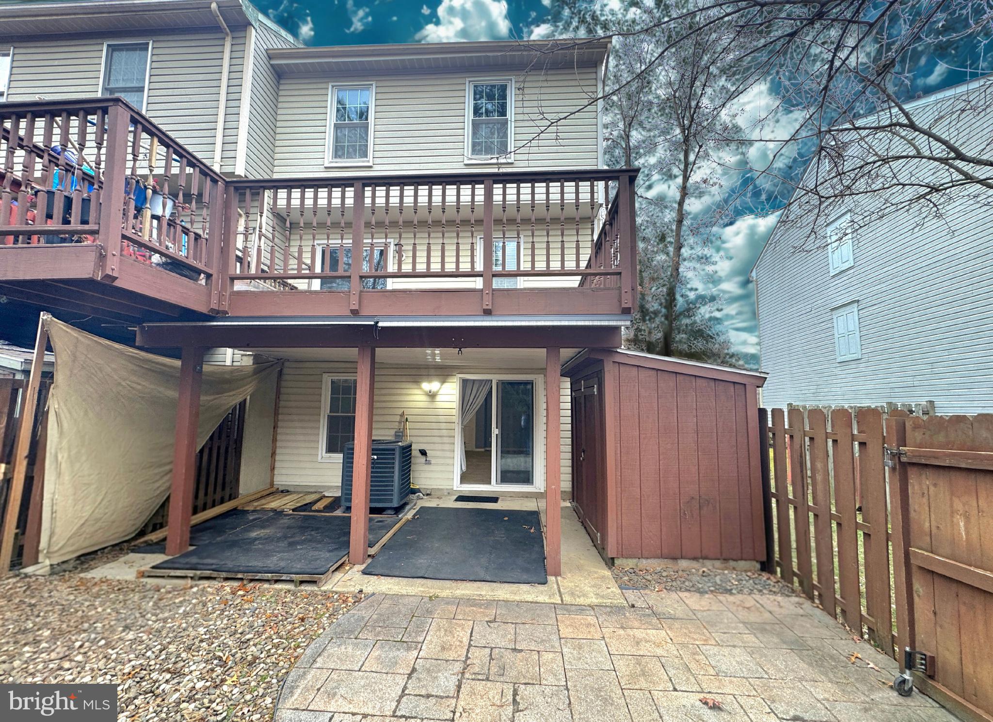 SEVEN OAKS - Residential Lease