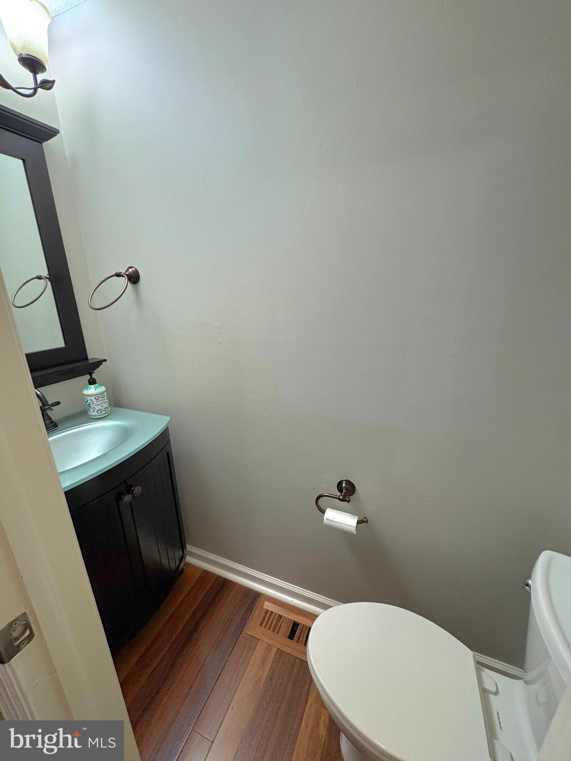 SEVEN OAKS - Residential Lease