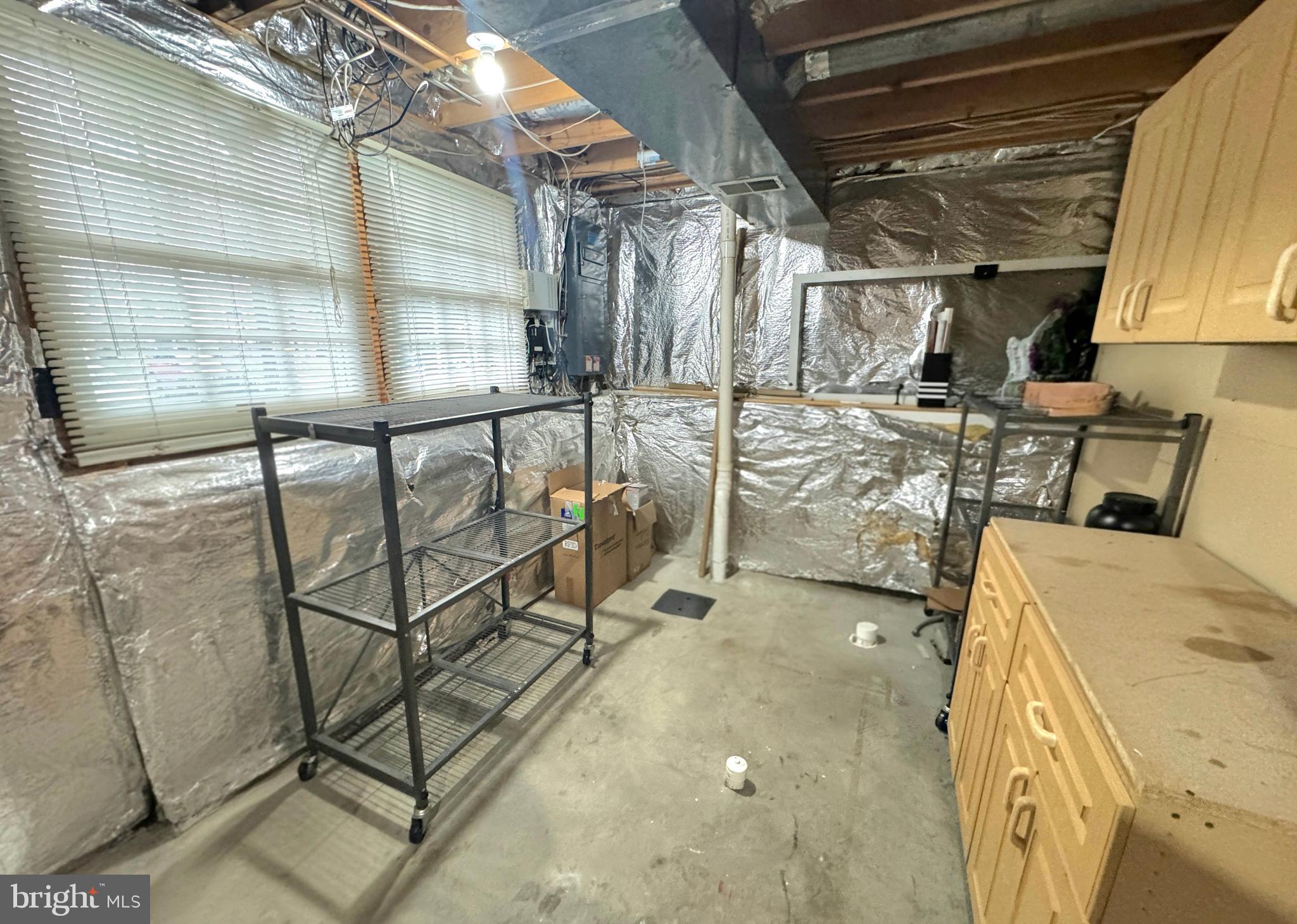 SEVEN OAKS - Residential Lease