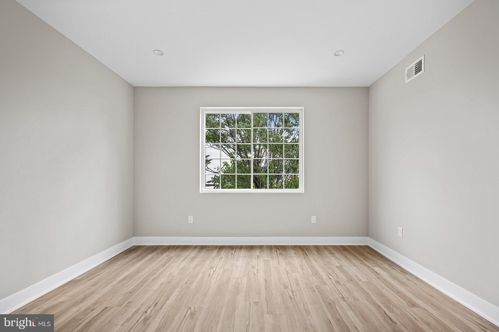 NORRIS SQUARE - Residential Lease