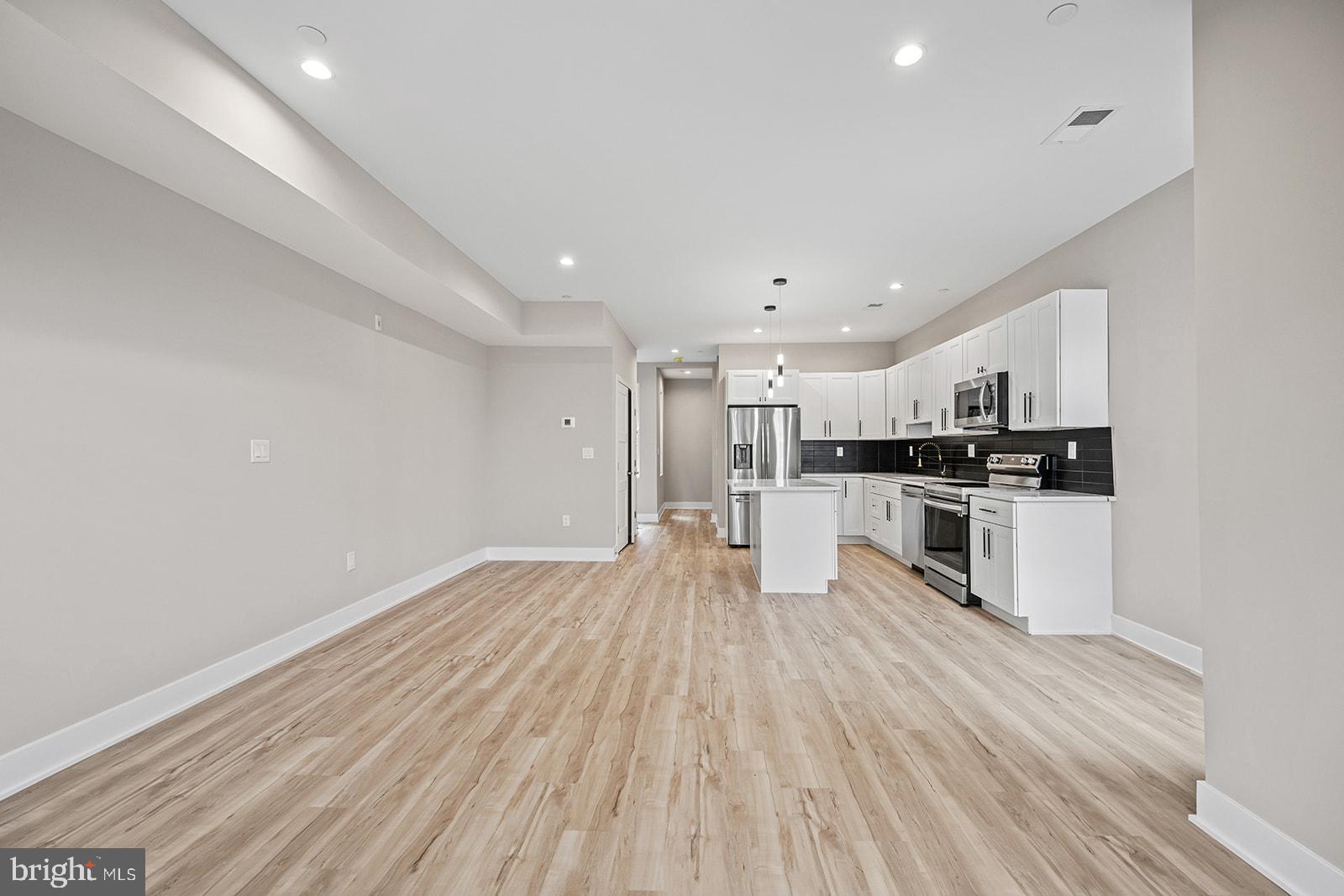 NORRIS SQUARE - Residential Lease