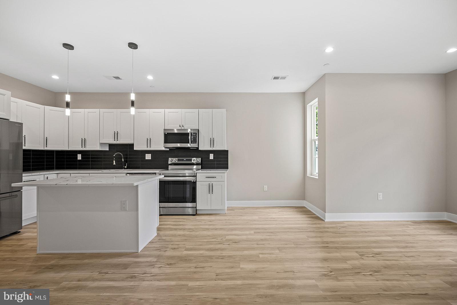 NORRIS SQUARE - Residential Lease