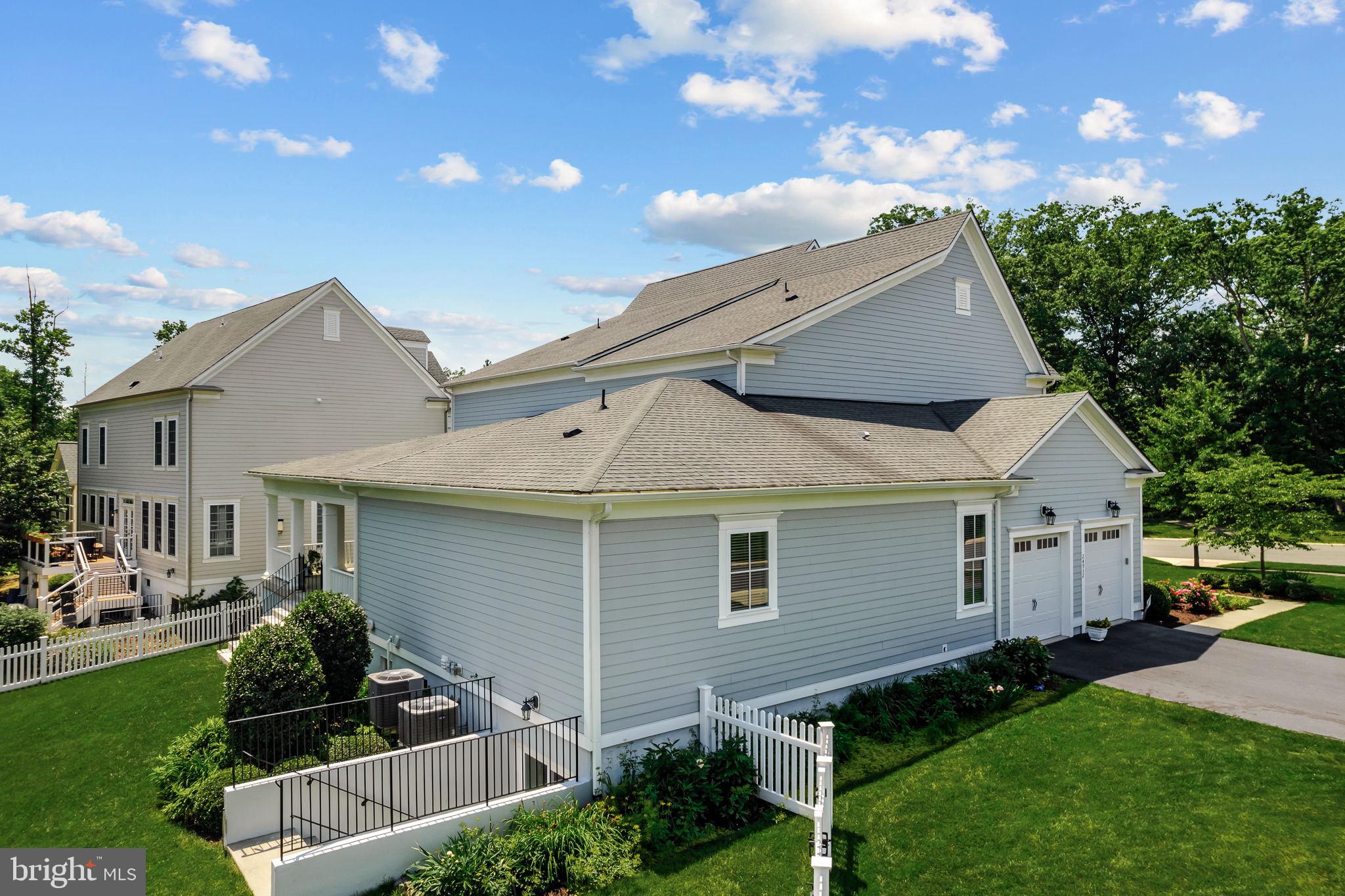 GROVE AT WILLOWSFORD - Residential
